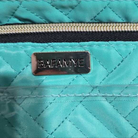 Bafamye Makeup Travel Bag Women, Large Cosmetic Case, Makeup Bag Organizer - Picture 3 of 9